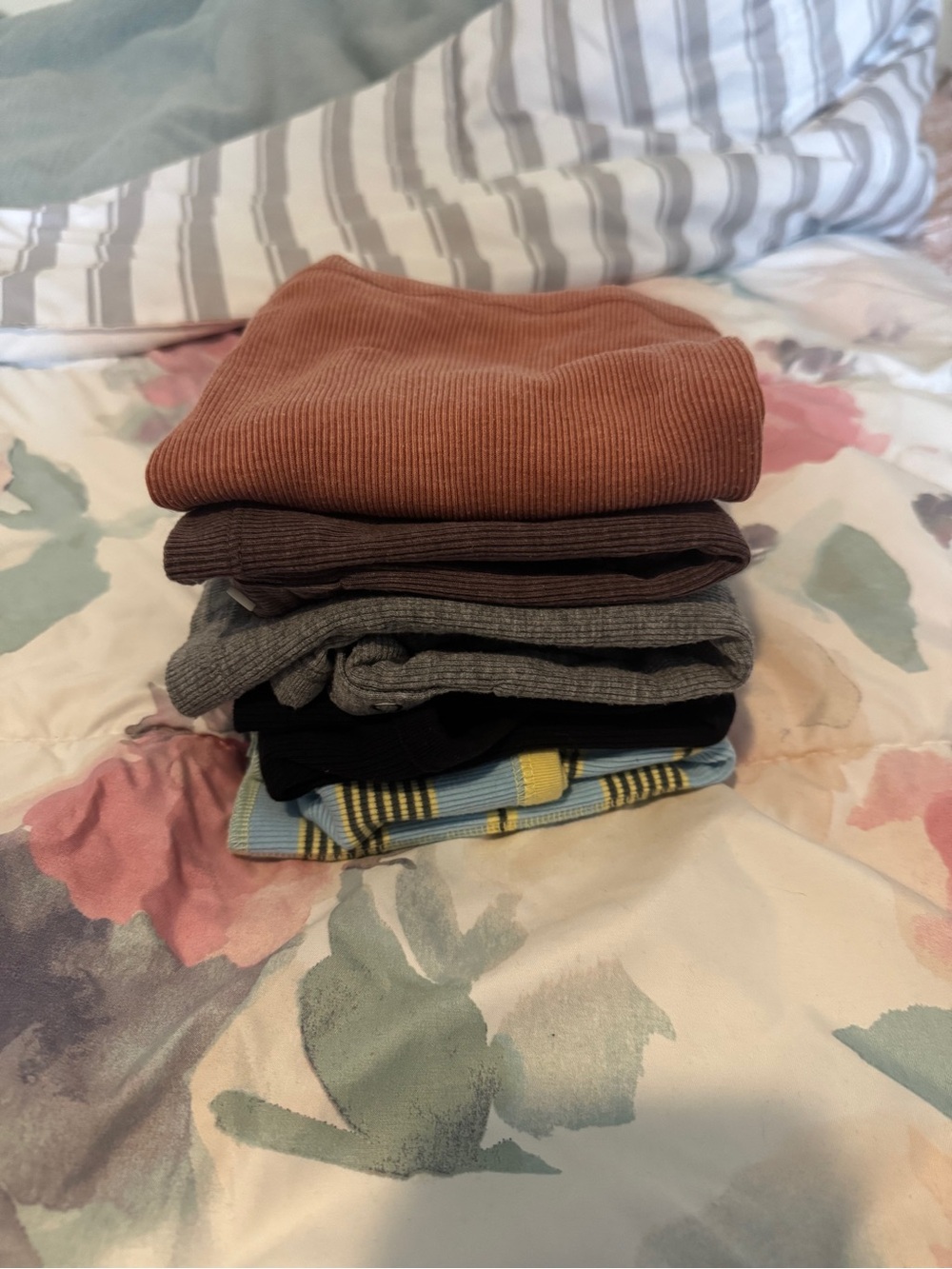 Aerie ribbed tank tops